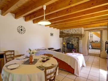 Gîte pour 4 Personnes dans Les Salles, Massif central, Photo 3