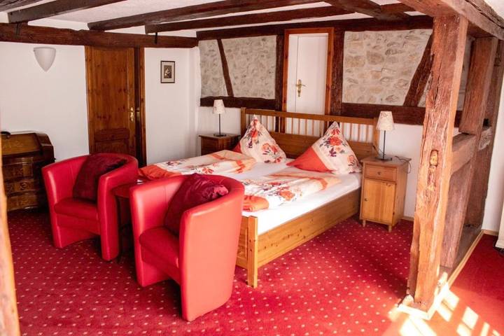 Hôtel pour 3 personnes, avec jardin et vue, animaux acceptés à Bad Wimpfen