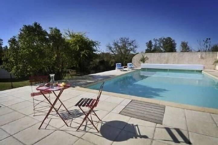 Gîte pour 3 personnes, avec Terrasse à Montpellier-de-Médillan