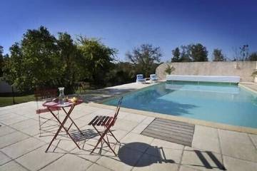 Gîte pour 3 personnes, avec terrasse à Montpellier-de-Médillan