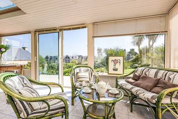 Location de vacances pour 8 personnes, avec jardin à Saint-Père-Marc-en-Poulet