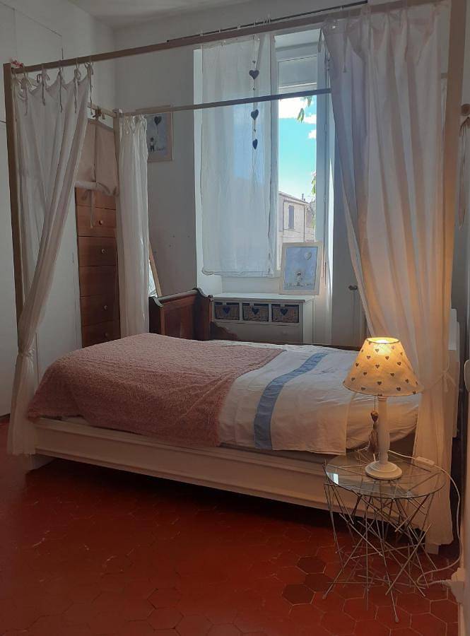 King Room in Port-la-Nouvelle, Côte méditerranéenne (France)
