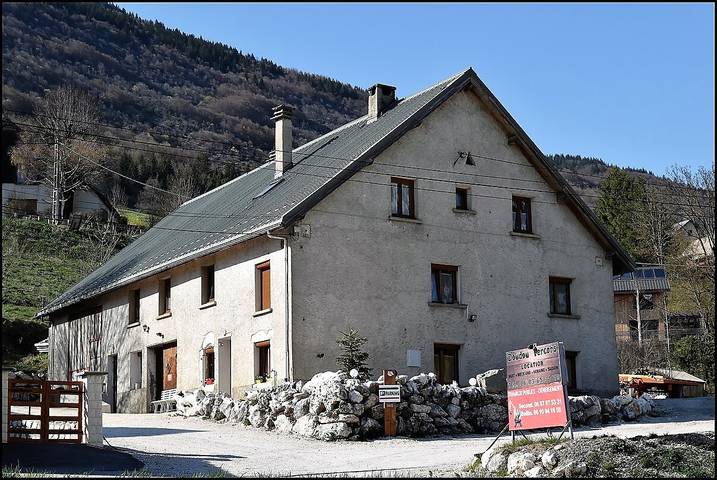 Ganze Wohnung, Appartement "Doudou Vercors" mit Wlan & Terrasse in Lans-en-Vercors, Parc naturel régional du Vercors