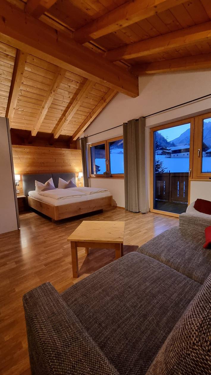 Ganze Ferienwohnung, Appartement mit Wohn-/Schlafraum in Hohe Tauern, Kaprun
