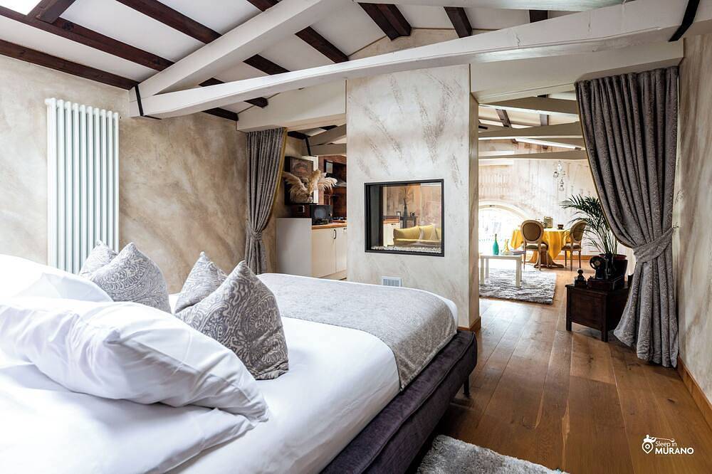 Apartamento entero, Suite Rubino con discreta vista al canal y chimenea in Murano, Provincia de Venezia