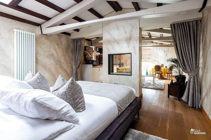 Apartamento entero, Suite Rubino con discreta vista al canal y chimenea in Murano, Venecia