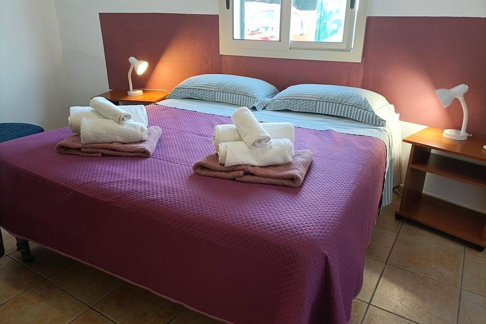 Villataisicilia, Etna, Syracuse, private swimming pool in Costa Saracena, Augusta (Municipality)