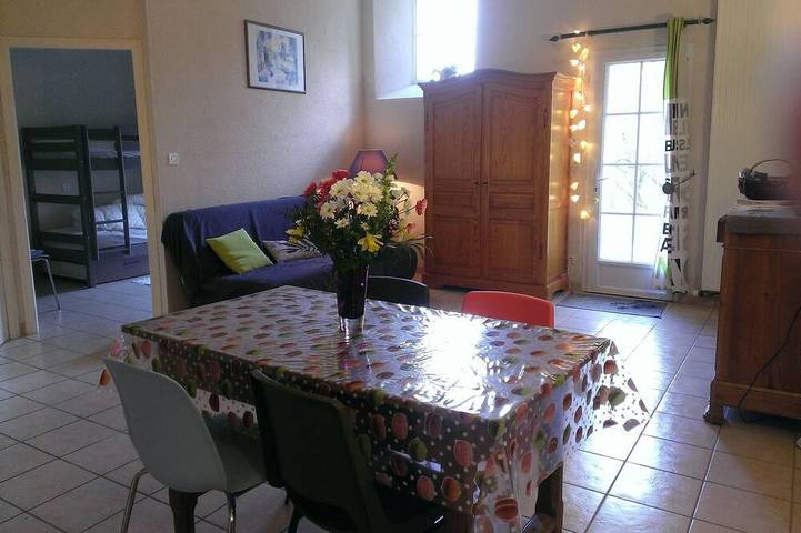 Gîte pour 6 personnes, avec jardin et terrasse