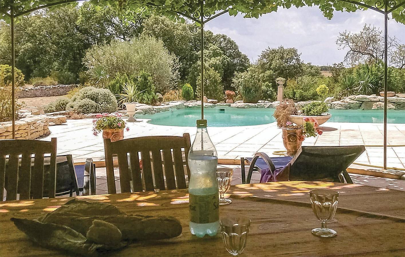 Appartement moderne de 175m2 avec piscine, parking, lave-linge à Le Beaucet in Venasque, Parc naturel régional du Mont-Ventoux