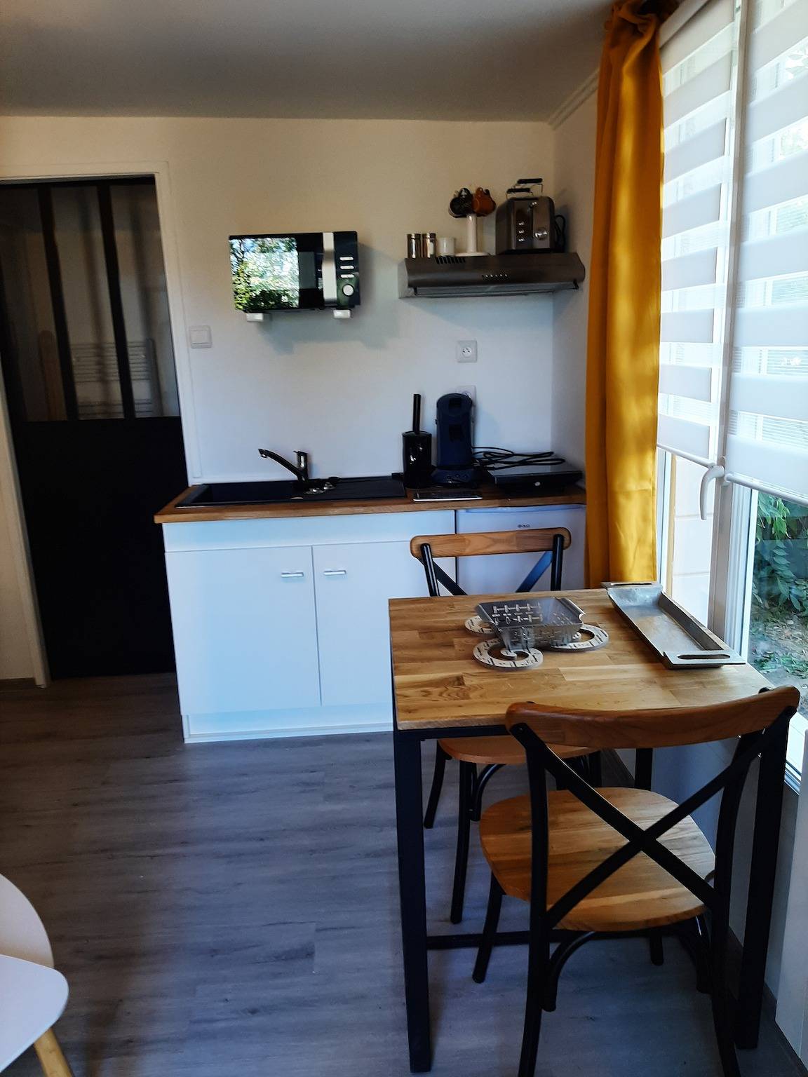 Estudio entero, Estudio «Le P'tit Bécot De Paimpol» con terraza privada, jardín privado y Wi-Fi in Paimpol, Côte de Goëlo
