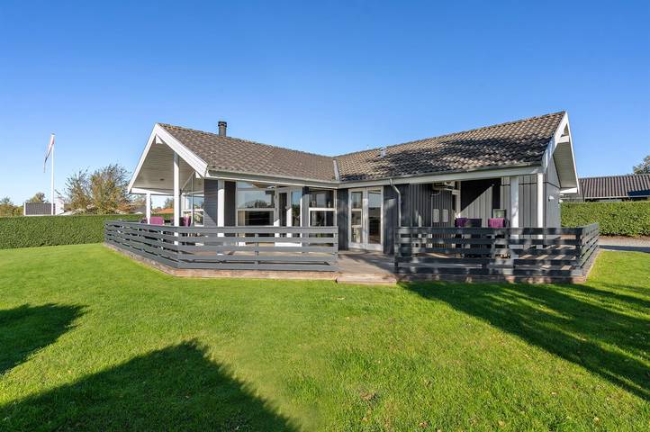 Ferienhaus für 10 Personen, mit Whirlpool und Terrasse sowie Garten und Sauna in Råde Strand