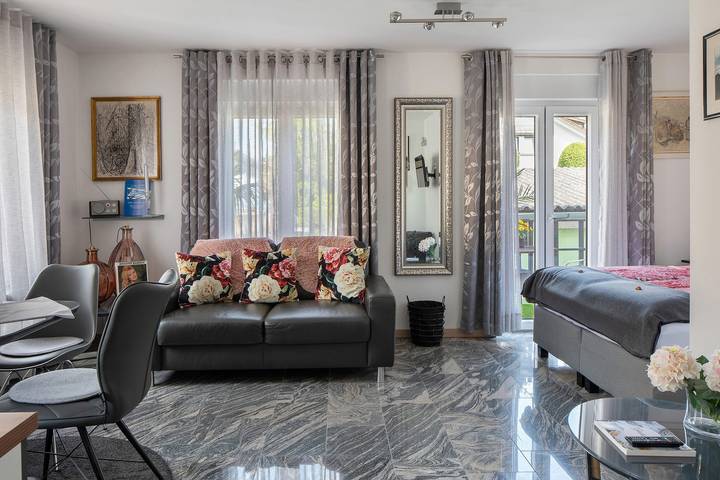 Studio entier, Studio 'Falko' avec terrasse partagée, balcon et Wi-Fi in Vieux Brisach, Breisach am Rhein