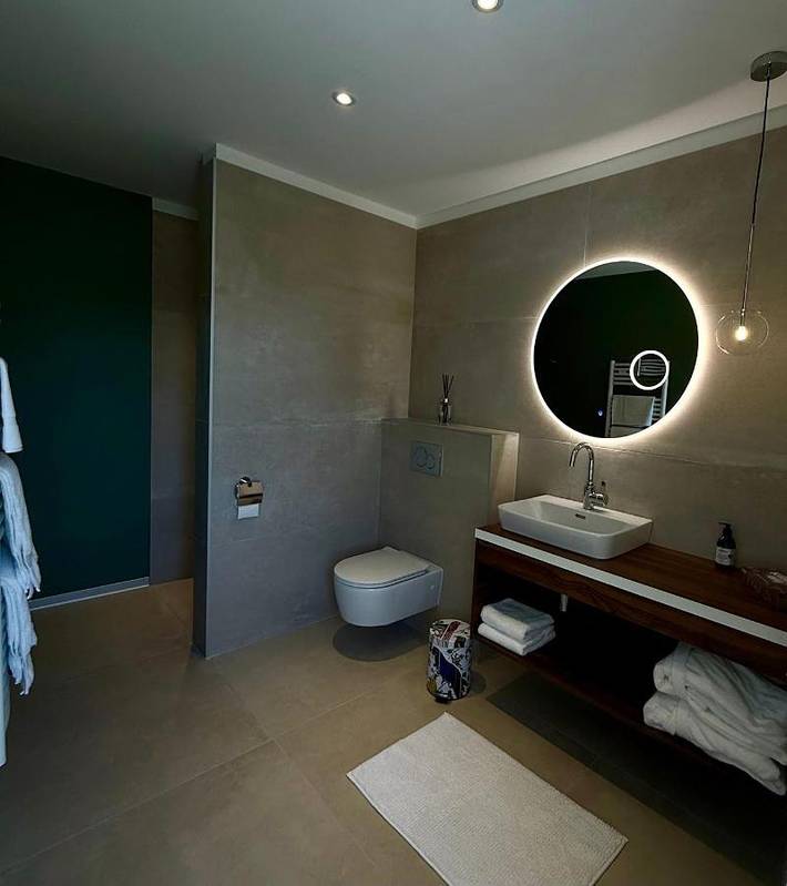 Chambre d’hôte pour 3 personnes, avec vue ainsi que piscine et jardin, adapté aux familles dans la Drôme - 4