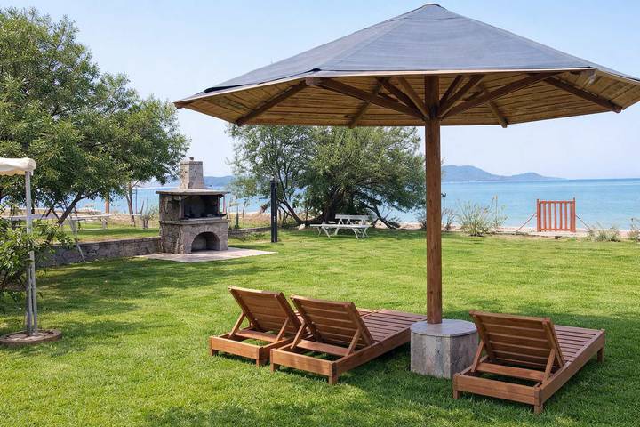 Beachfront Bliss in Corfu - Vasiliki's Sea House in Korfu
