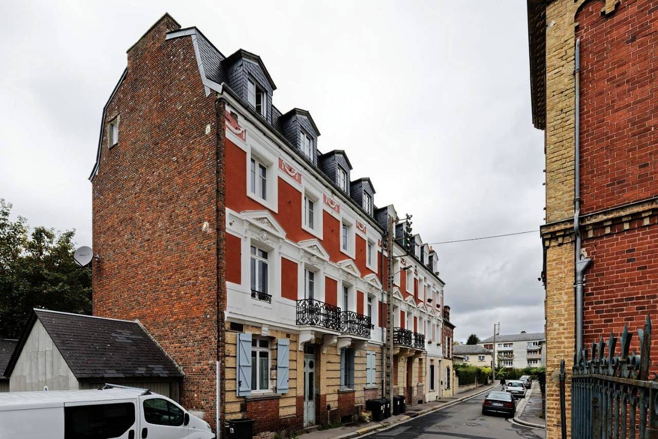 Appartement entier, One-Bedroom Apartment in Lisieux, Région de Lisieux