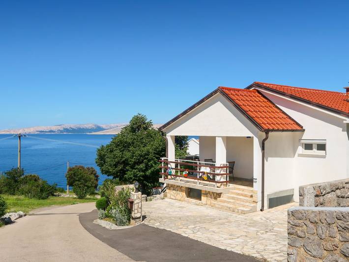 Ferienwohnung für 4 Personen, mit Terrasse und Garten in Sveti Juraj