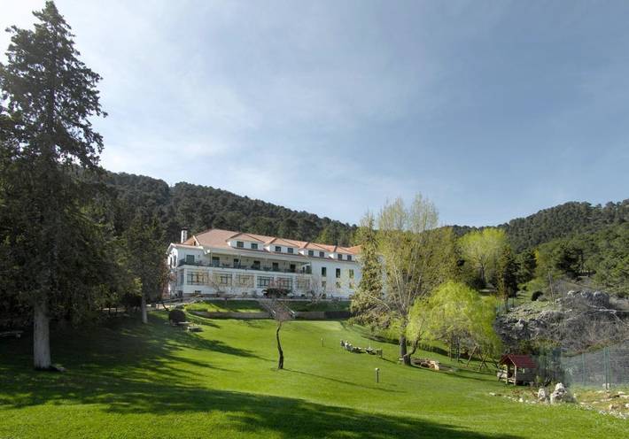 Hotel para 10 personas, con Terraza y Jardín en Sierra de Cazorla - 4