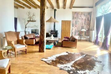 Gîte pour 10 personnes, avec jardin à Cosne-Cours-sur-Loire