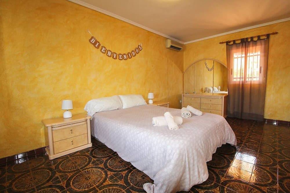 House with private pool and barbeque in Polop, Costa Blanca