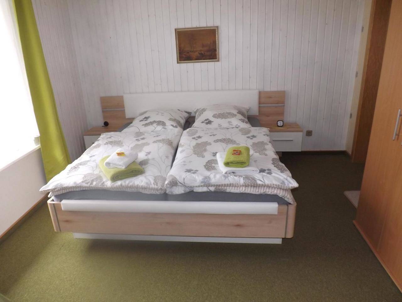 Double Room with Private Bathroom in Osterode, Harzvorland