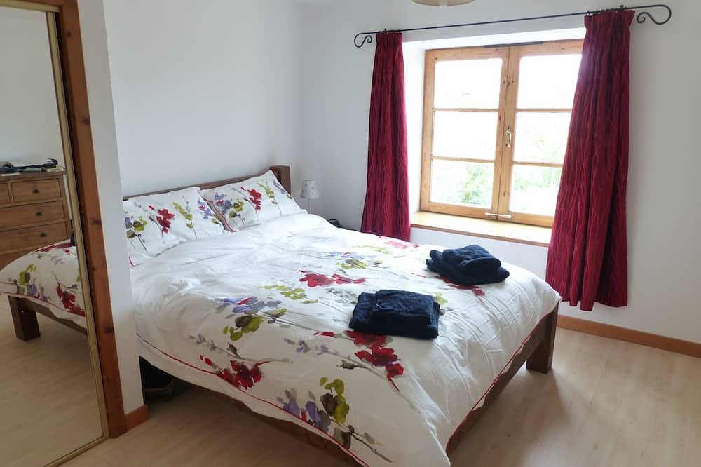 Entire apartment, Commercial Street, near Leith Waterfront in Leith, Edinburgh
