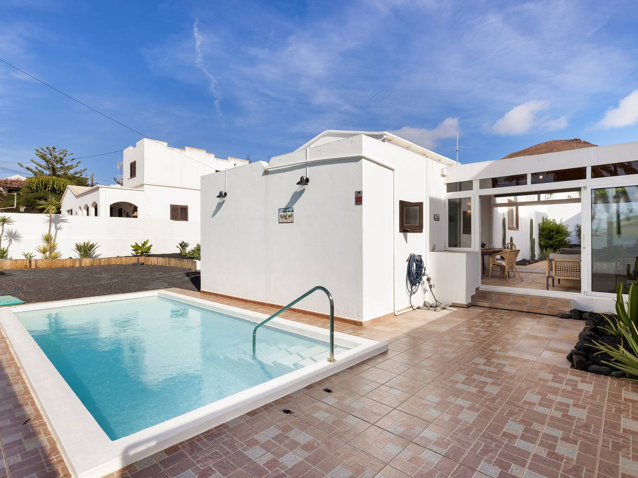 Villa moderna en Tahíche con piscina y aparcamiento in Tahiche, Teguise