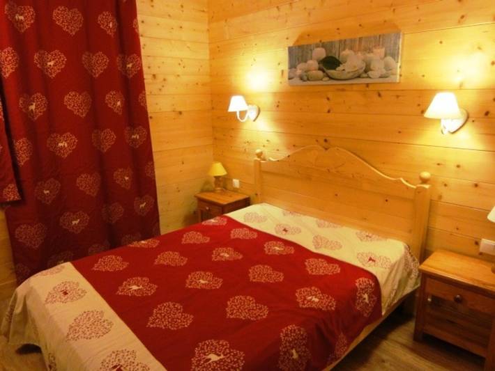 Gîte pour 6 personnes, avec piscine à Praz de Lys - 4