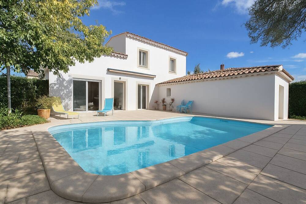 Villa lumineuse proximité mer piscine privée in Carry-le-Rouet, Côte méditerranéenne (France)