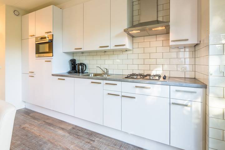 Bungalow für 6 Personen, mit Terrasse und Sauna sowie Garten in De Koog - 4