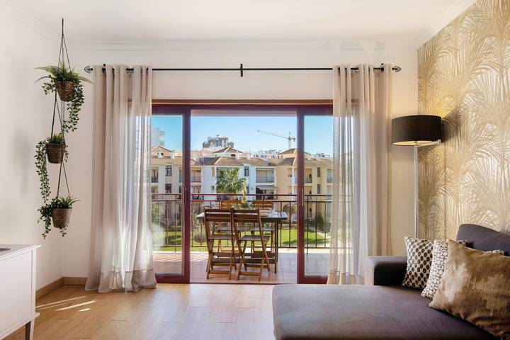 Gîte pour 4 personnes, avec balcon et jardin à Quarteira - 4