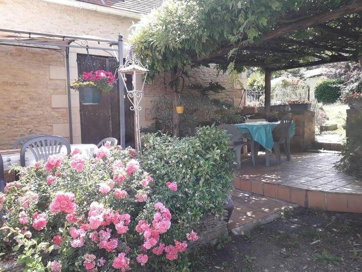 Location de vacances pour 5 personnes, avec jardin et terrasse, adapté aux familles à Marcillac-Saint-Quentin - 3
