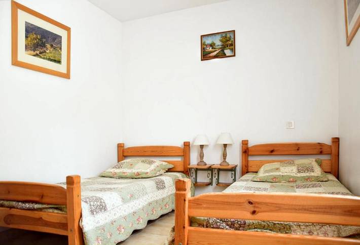 Location de vacances pour 6 personnes, avec jardin et piscine à La Roche-sur-le-Buis - 4