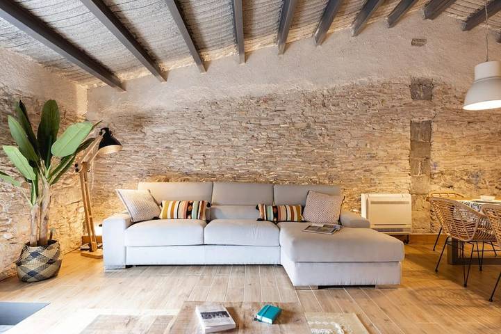 Entire apartment, Bravissimo Plaça del Vi, Design Penthouse in the Barri Vell in Girona, Gironès