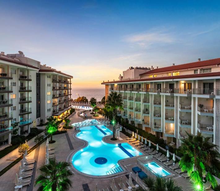 Hotel voor 3 personen, with sauna and tuin as well as zwembad in Kusadasi