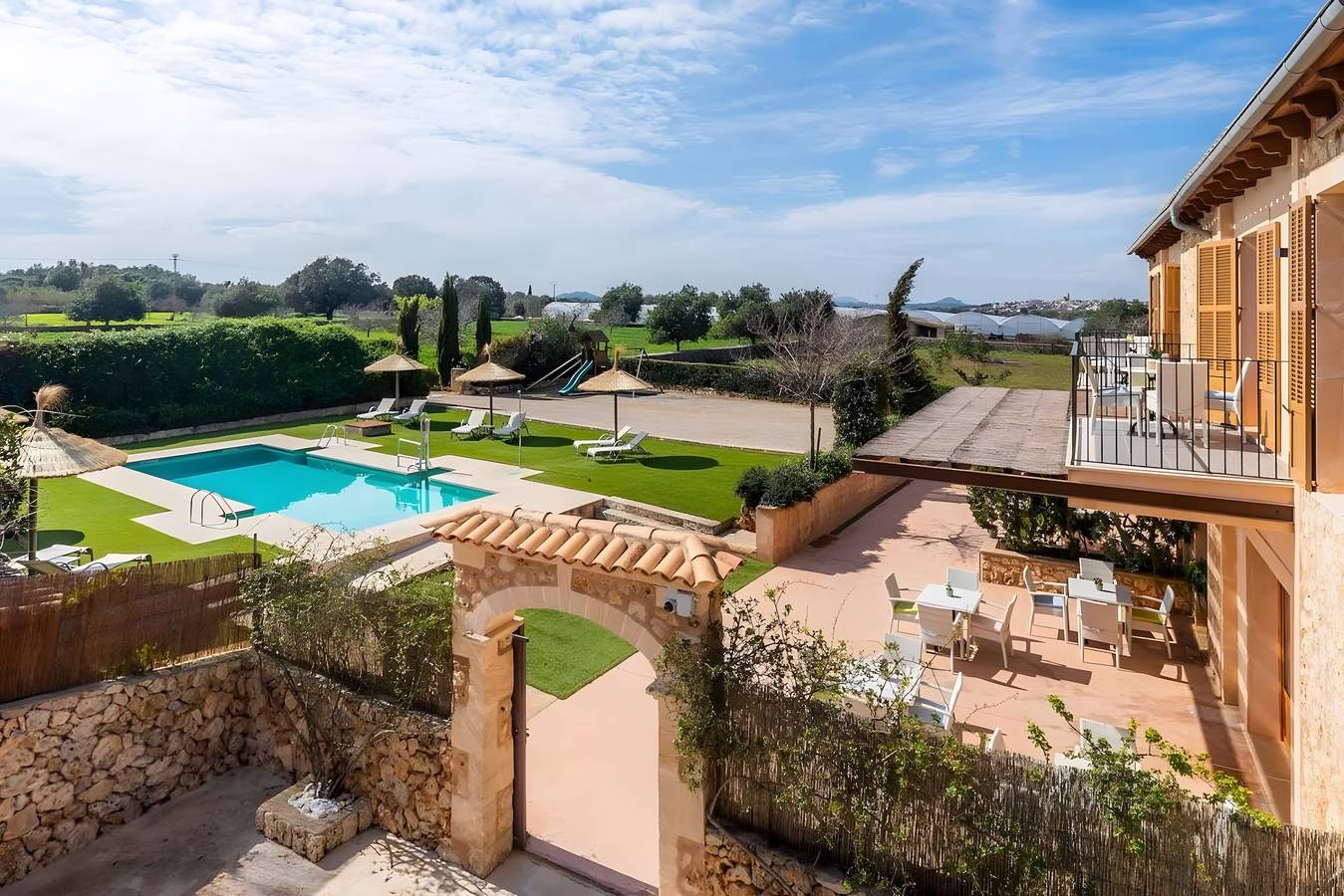 Apartamento entero, Apartamento 'S Hort Can Capità Familiar Terraza 4' cerca del mar con piscina compartida y Wi-Fi in Ariany, Interior de Mallorca