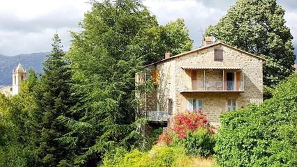 Gîte pour 9 personnes, avec vue et jardin à Ucciani