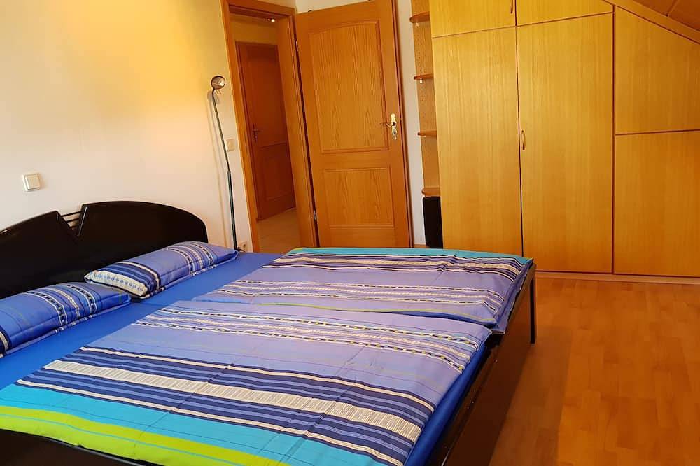 Entire apartment, Gepflegte Dachgeschosswohnung im 2-familienhaus in Ruhiger Wohnlage in Bad Kissingen, Rhön-Bayern