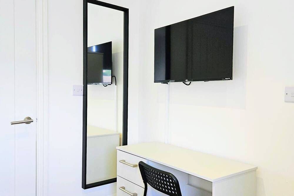 Ganze Wohnung, Doppelzimmer-Komfort-Ensuite mit Dusche-Gartenblick in Rochester, Kent Downs
