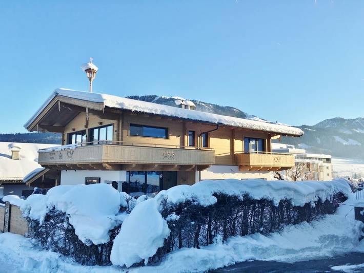 Chalet voor 10 personen, met terras en tuin, met huisdier in St. Johann in Tirol