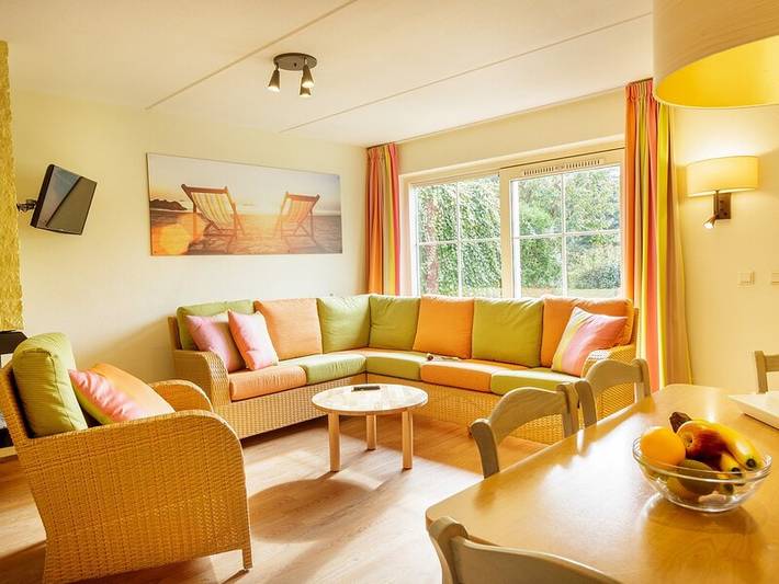 Ferienhaus für 6 Personen, mit Terrasse und Pool