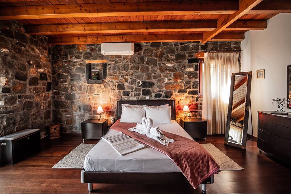 Villa Gaia with Private Pool in Milatos, Lasithi