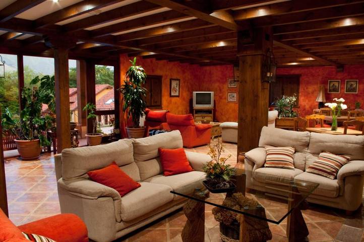 Hotel para 3 personas, con vistas además de piscina y jardín, Se admiten mascotas en Llanes - 3