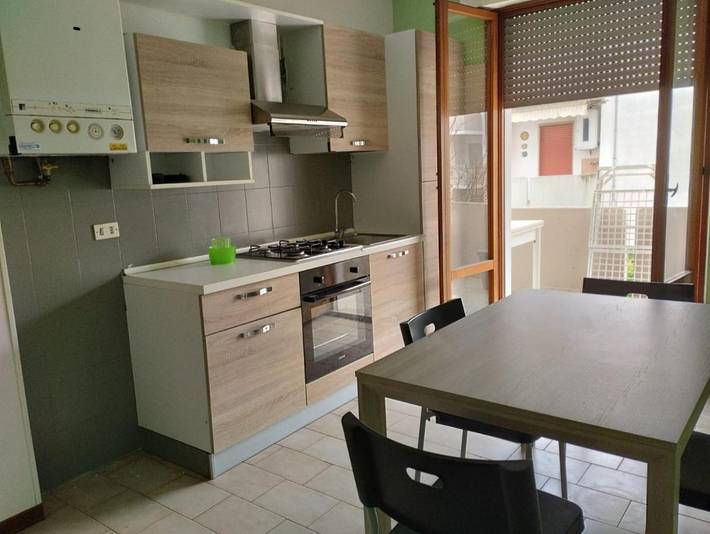 Large Double Room in Alba Adriatica, Teramo Provinz