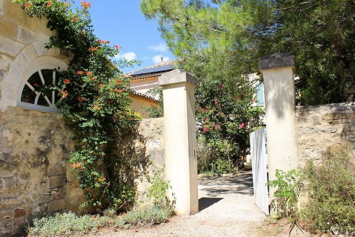 Gîte pour 4 personnes, avec Terrasse ainsi que Jardin et Piscine à Goudargues - 4