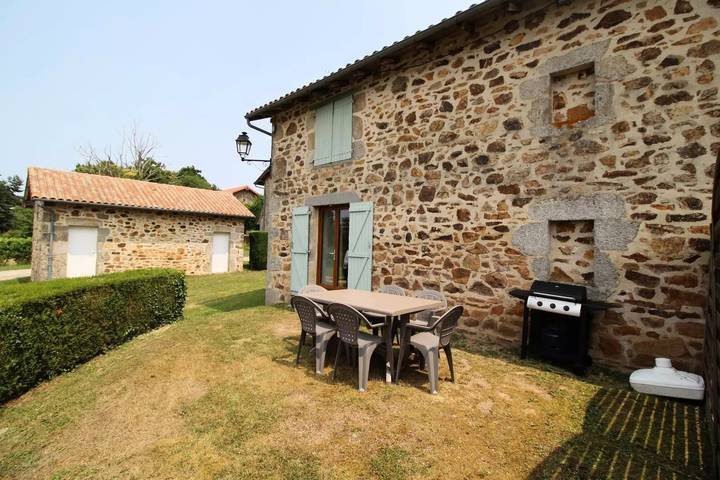 Gîte pour 6 personnes, avec jardin