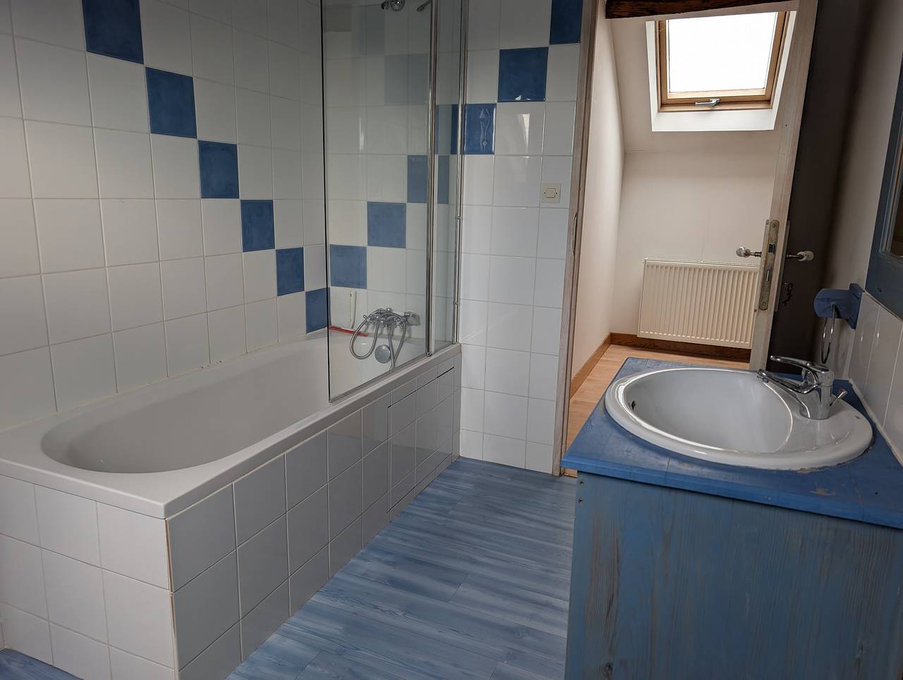 Maison d'hôtes 'Les Hiboux' avec terrasse privée, jardin privé et Wi-Fi in Épuisay, Région de Vendôme