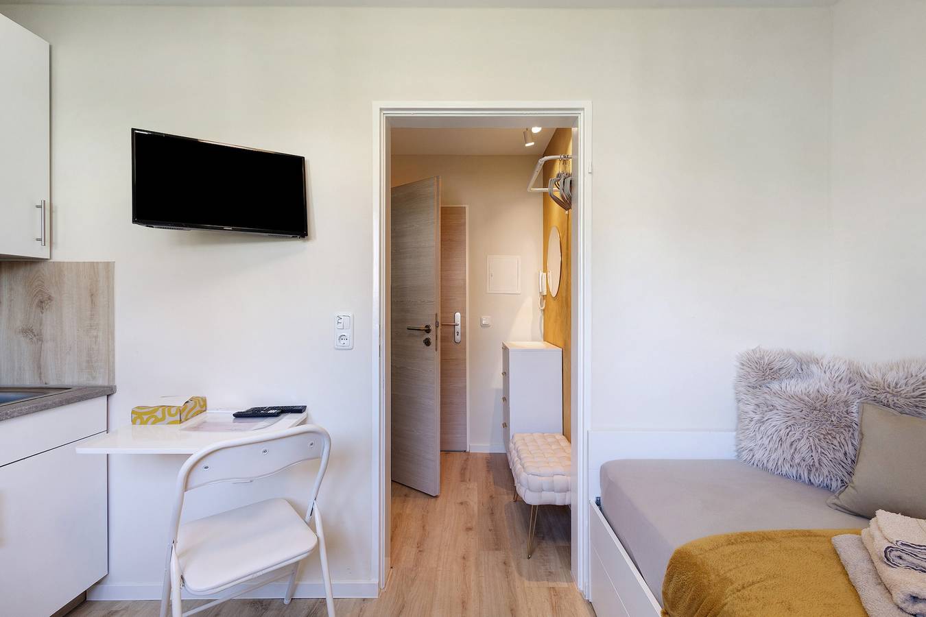Ganzes Studio, Ferienwohnung 'Mini Apartment' mit Wi-Fi in Frankenalb