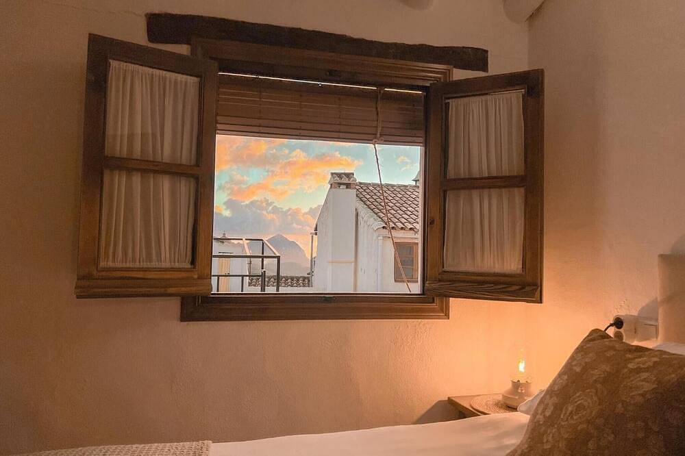 Casa Harillo: Casa Rural con Vistas a la Montaña y Wi-Fi in Genalguacil, Provincia de Málaga