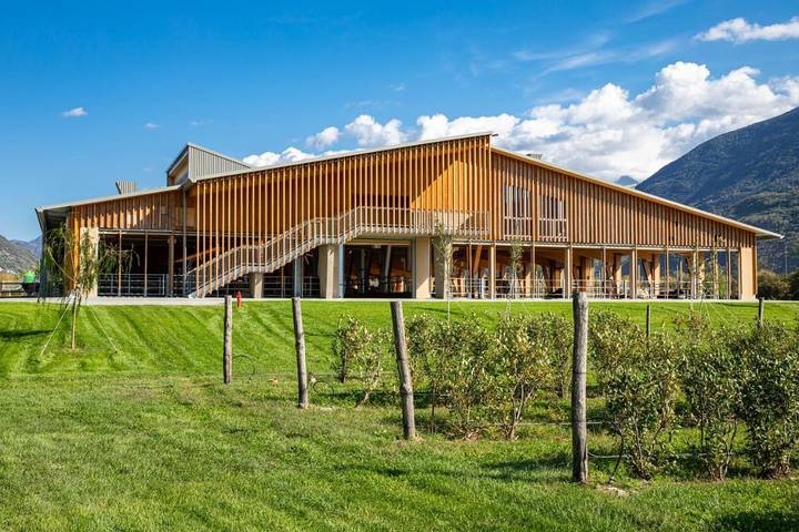 Maison d’hôte pour 2 personnes, avec Jacuzzi et Terrasse ainsi que Jardin et Piscine