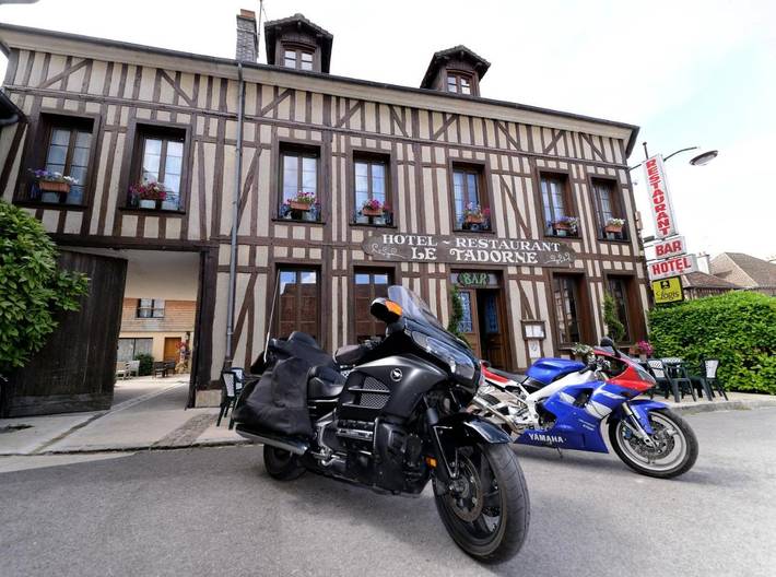 Hôtel pour 2 personnes, avec sauna ainsi que jardin et piscine à Piney - 4